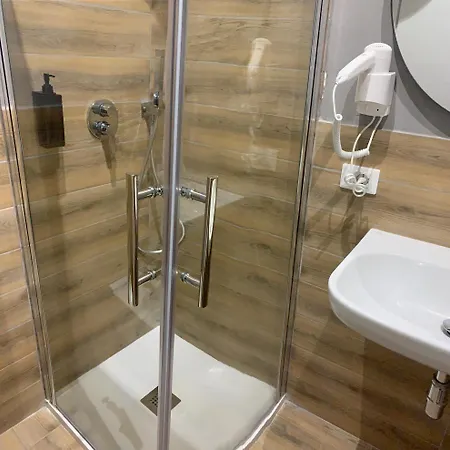 Πανσιόν Marconi 2 3*